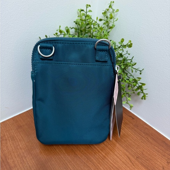 Baggallini RFID  Modern Take Two Crossbody Bag - Teal NWT - Picture 3 of 9